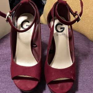 Guess Women's Burgundy Peep Toe Heels
